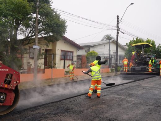 Prefeitura segue com cronograma de obras e manutenção em bairros
