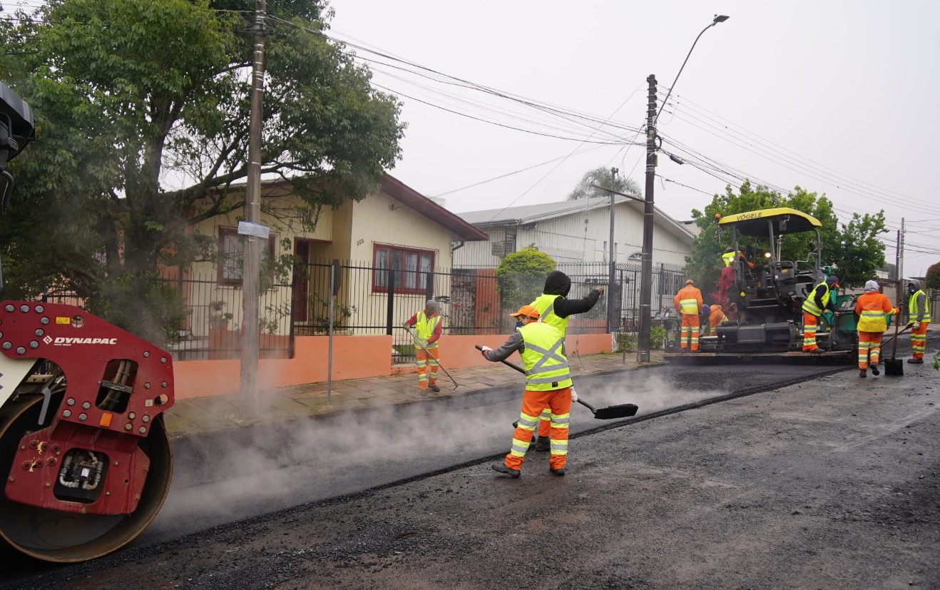 Prefeitura segue com cronograma de obras e manutenção em bairros