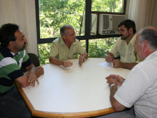 Ceconello recebe diretoria do Sinduscon