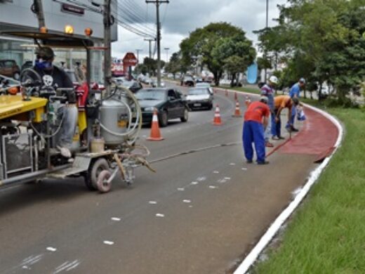 Prosseguem as obras de sinalização do novo trecho da ciclovia