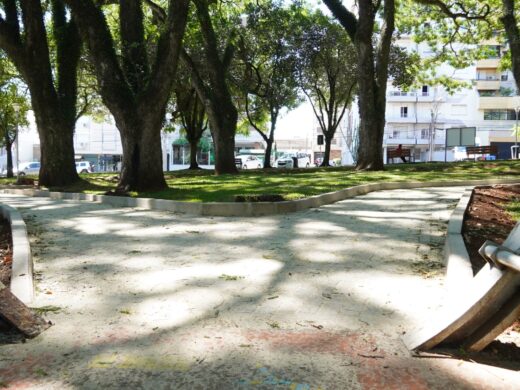 Prefeitura reformou a praça Antonino Xavier