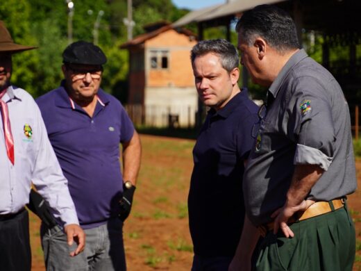 <strong>Prefeito entrega obras no Parque de Rodeios</strong>