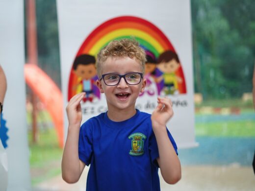 Programa Olhar de Criança realiza quase 7 mil testes de acuidade visual em 2025