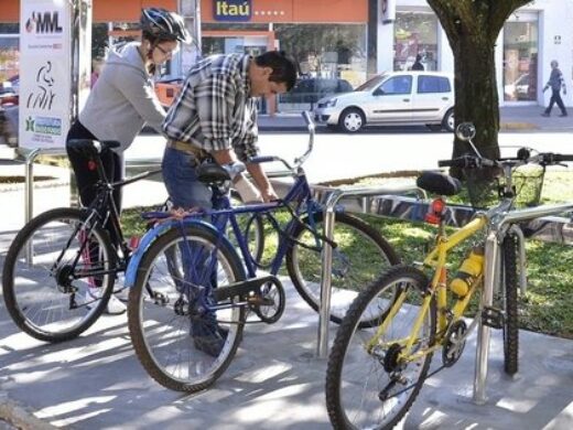 Curso sobre o uso da bicicleta na rua