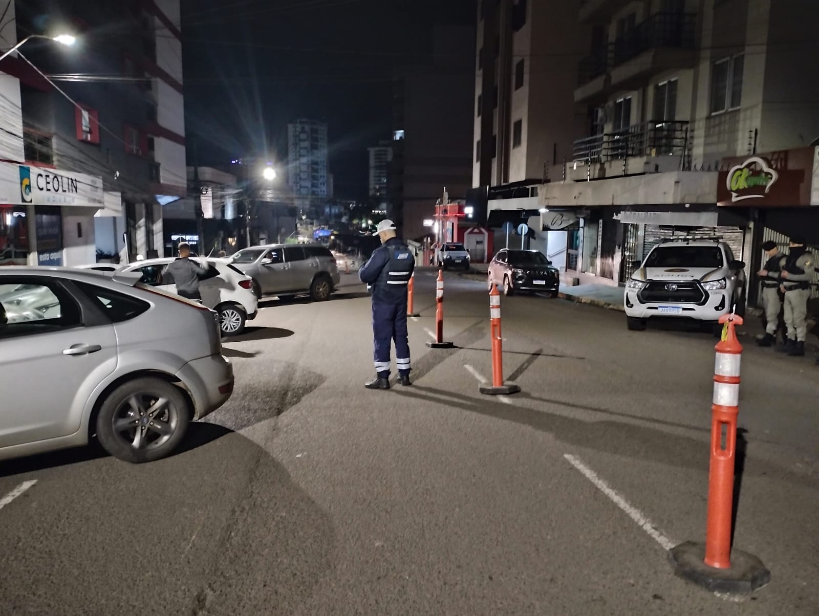 Operação Balada Segura flagra motoristas embriagados e recolhe veículos em Passo Fundo