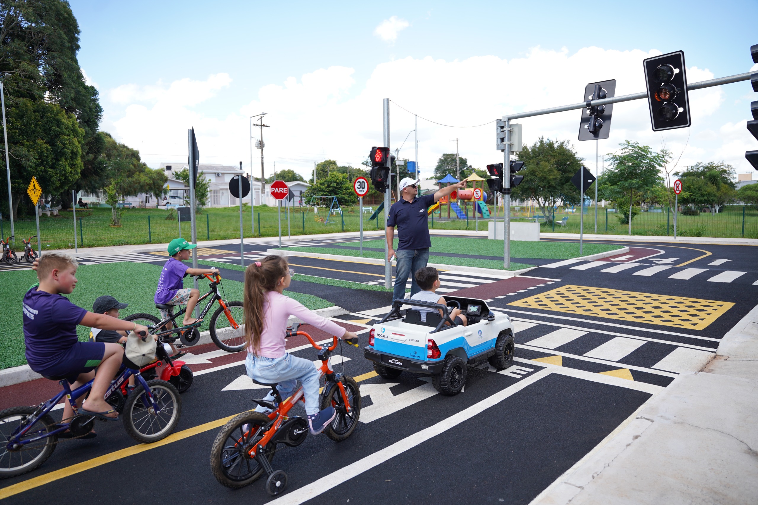 Escola Pública de Trânsito promove atividades com crianças