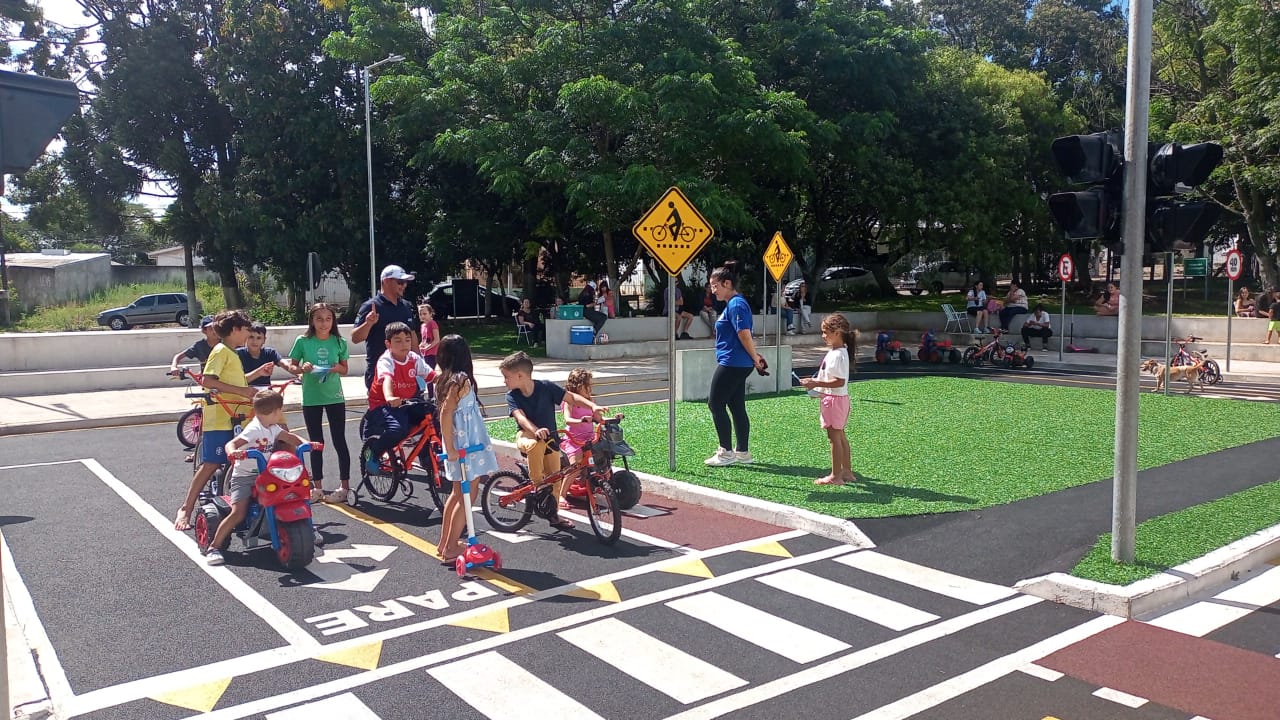 Colônia de Férias da Escola Pública de Trânsito envolve 166 crianças