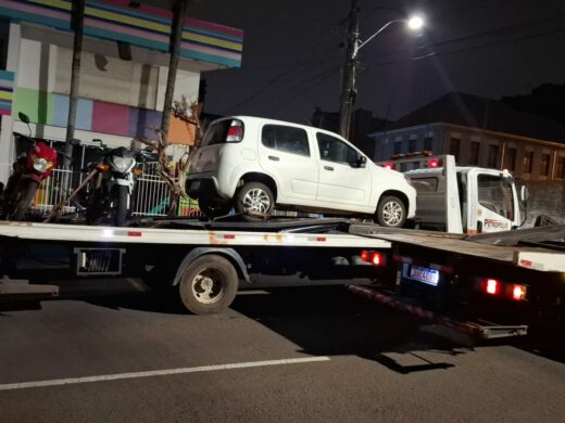 Operação Balada Segura aborda 110 veículos em Passo Fundo