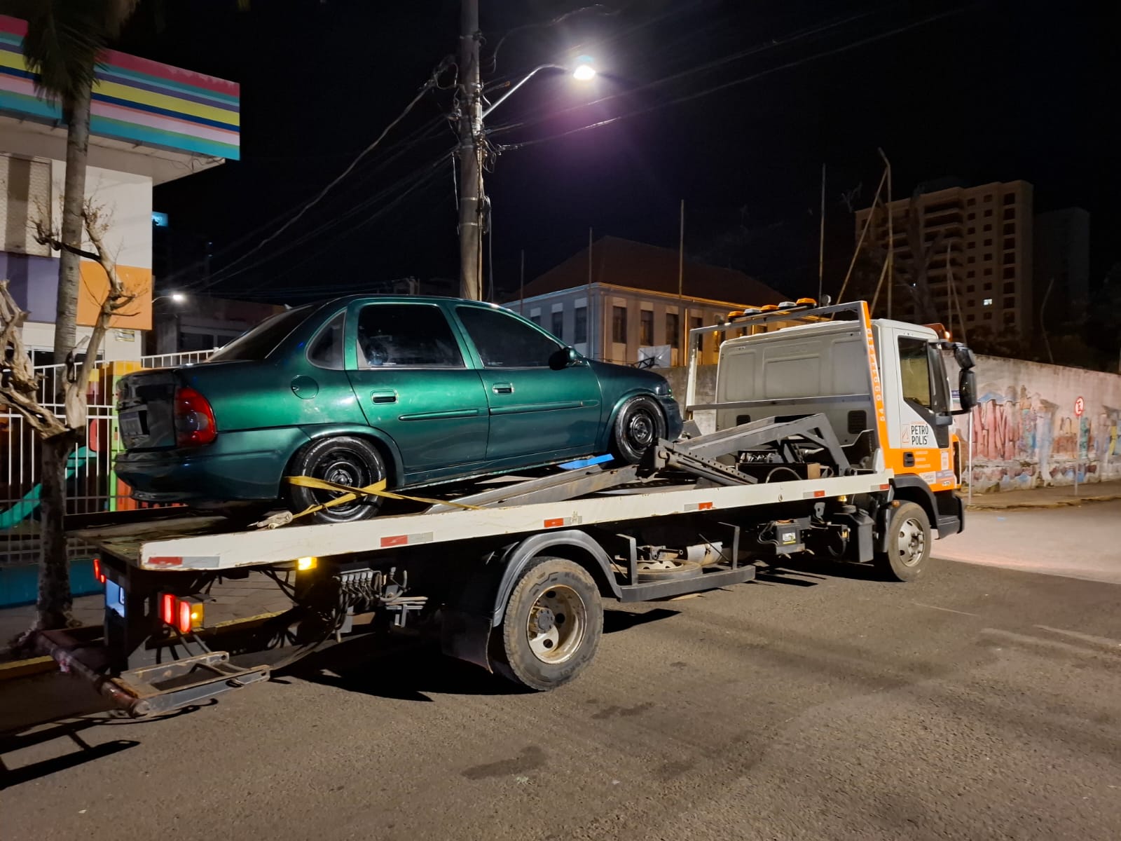 Operação Balada Segura aborda 76 veículos durante a madrugada em Passo Fundo