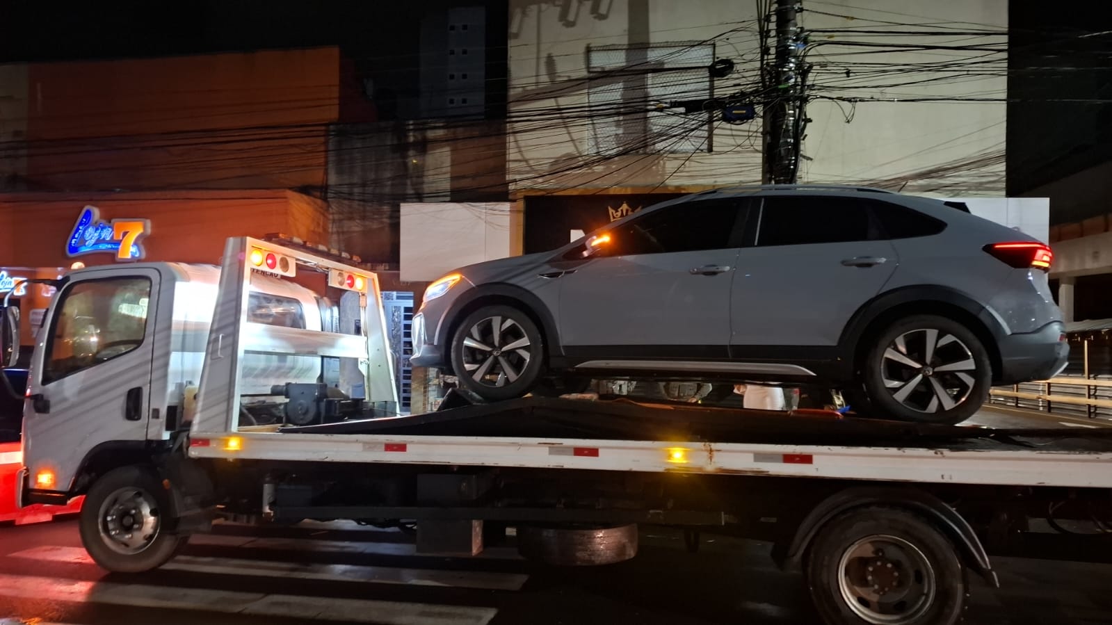 Operação Balada Segura aborda 94 veículos na madrugada de domingo
