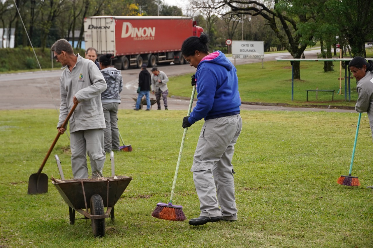 Prefeitura realiza limpeza em preparação à Romaria de Nossa Senhora Aparecida