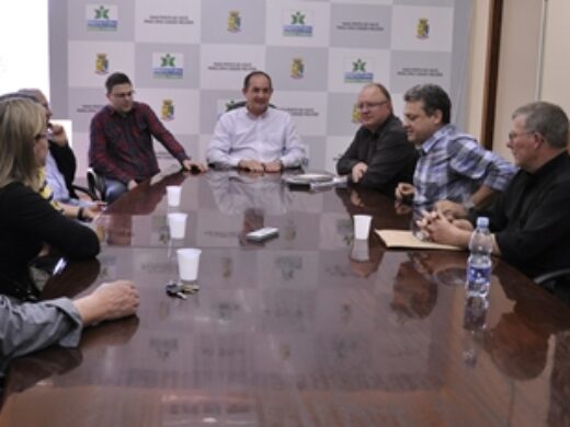 Empresários da Vera cruz são recebidos na Prefeitura