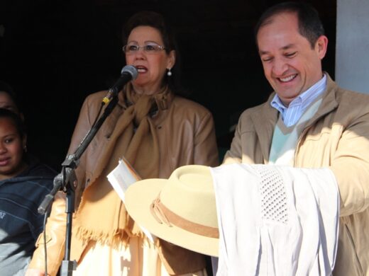 Tradicionalistas homenageiam prefeito de Passo Fundo