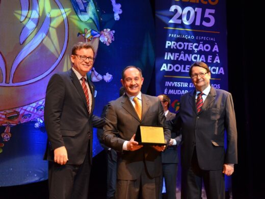 Prefeitura ganha Prêmio Gestor Público 2015