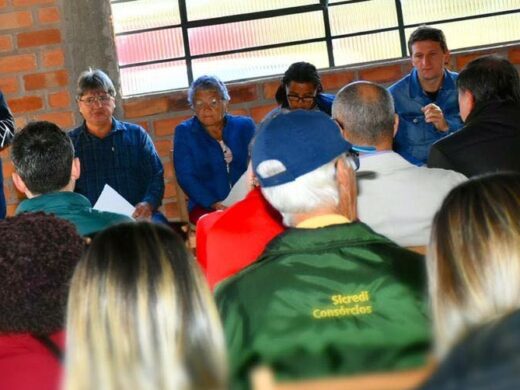 Prefeitura ouve associações de bairros