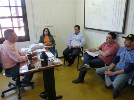 Destino das lâmpadas em discussão