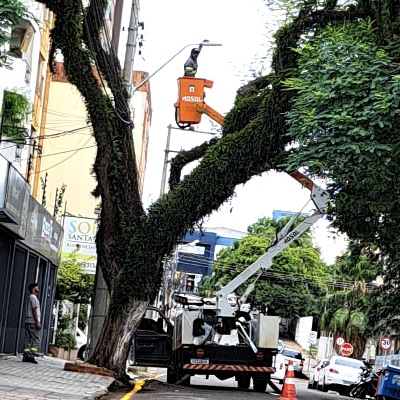 <strong>Prefeitura continua o projeto de modernização da iluminação pública</strong>