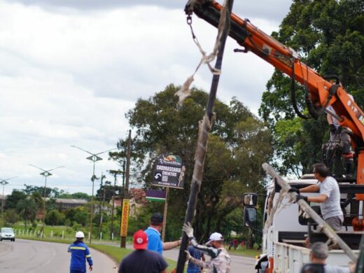 Prefeitura reforça iluminação pública no Trevo da Caravela