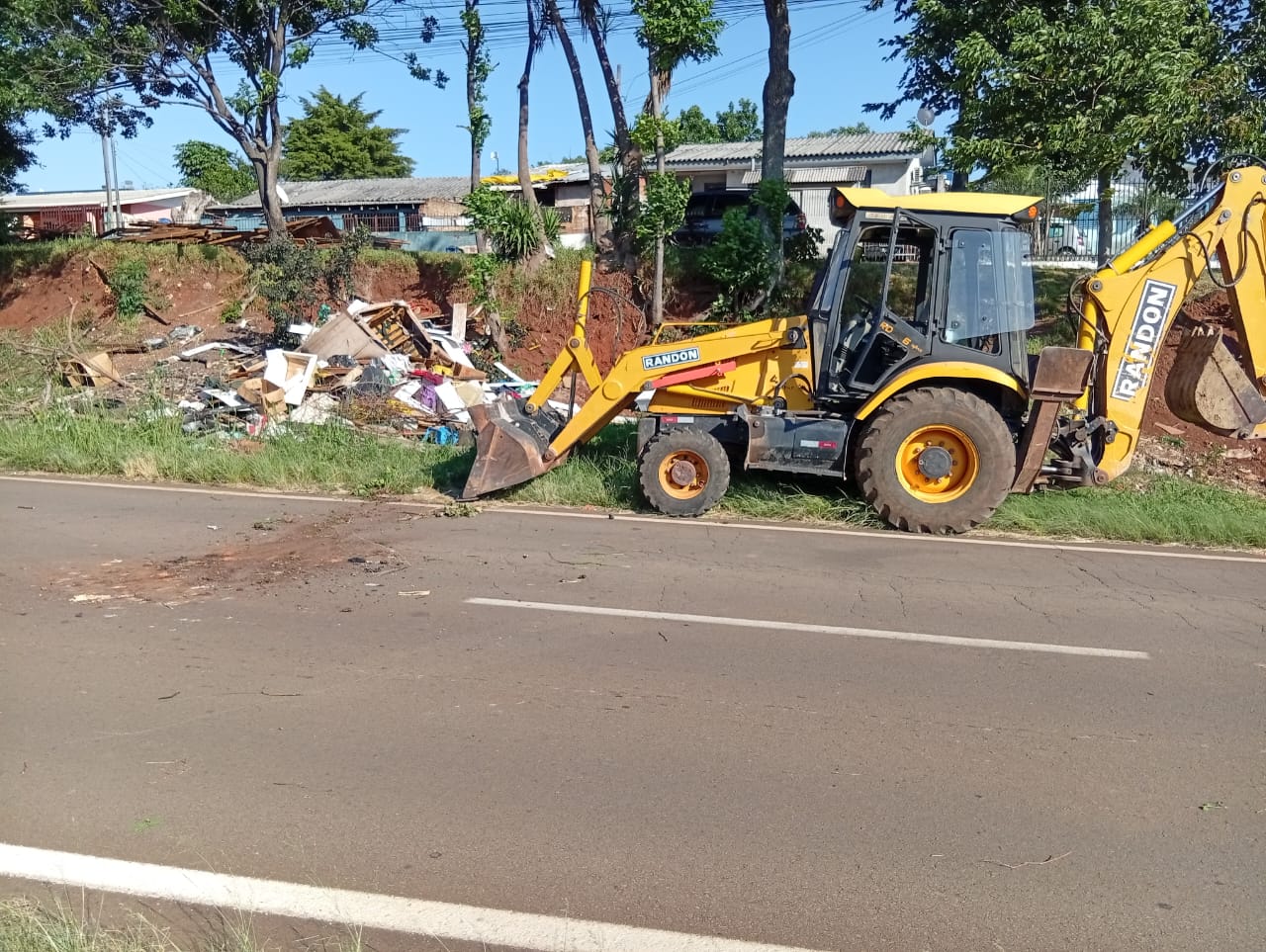 Prefeitura com ações de limpeza e zeladoria nos bairros nesta semana