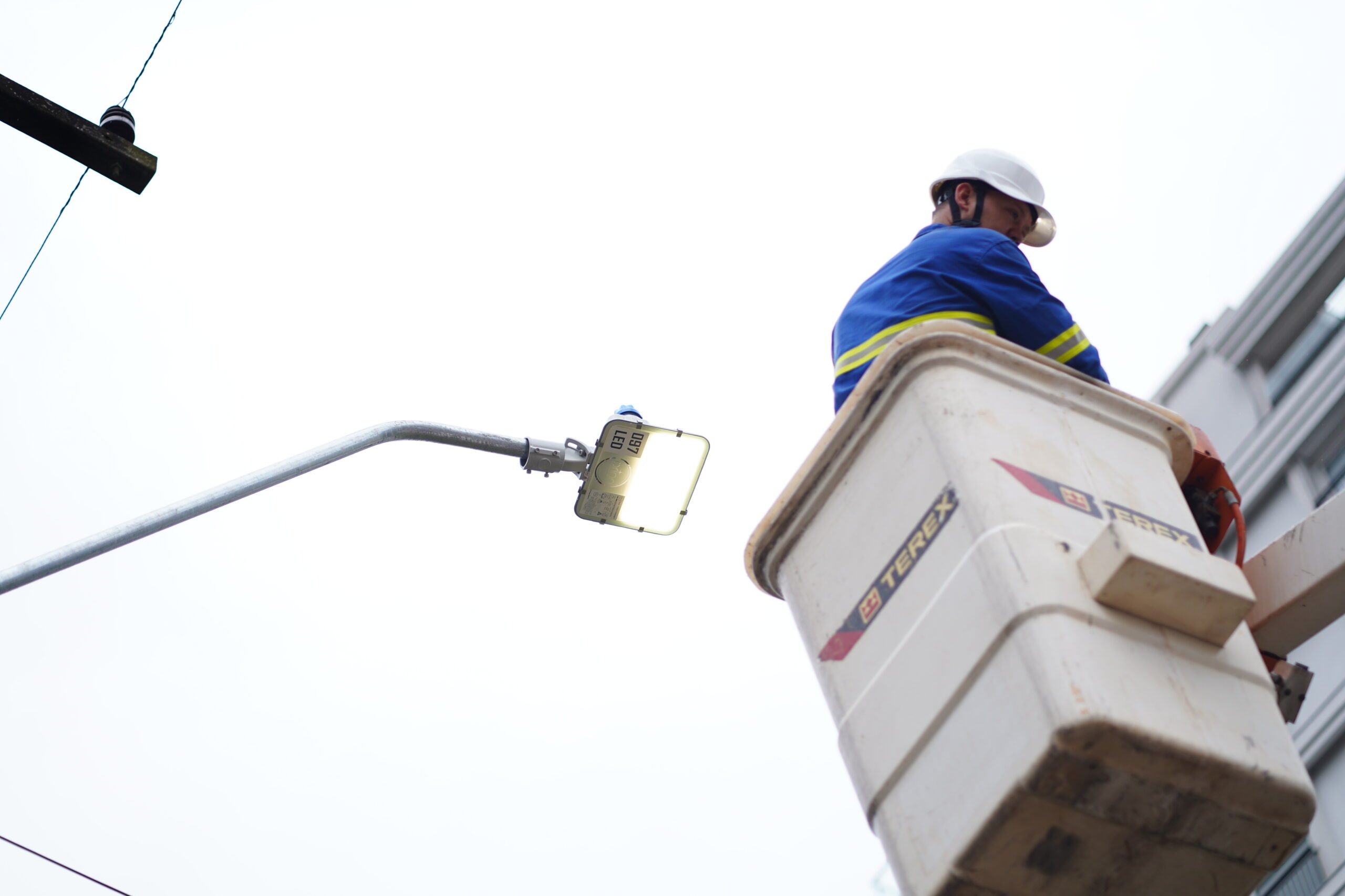 Prefeitura conclui instalação de Iluminação Pública em LED em todas as regiões da cidade e no interior