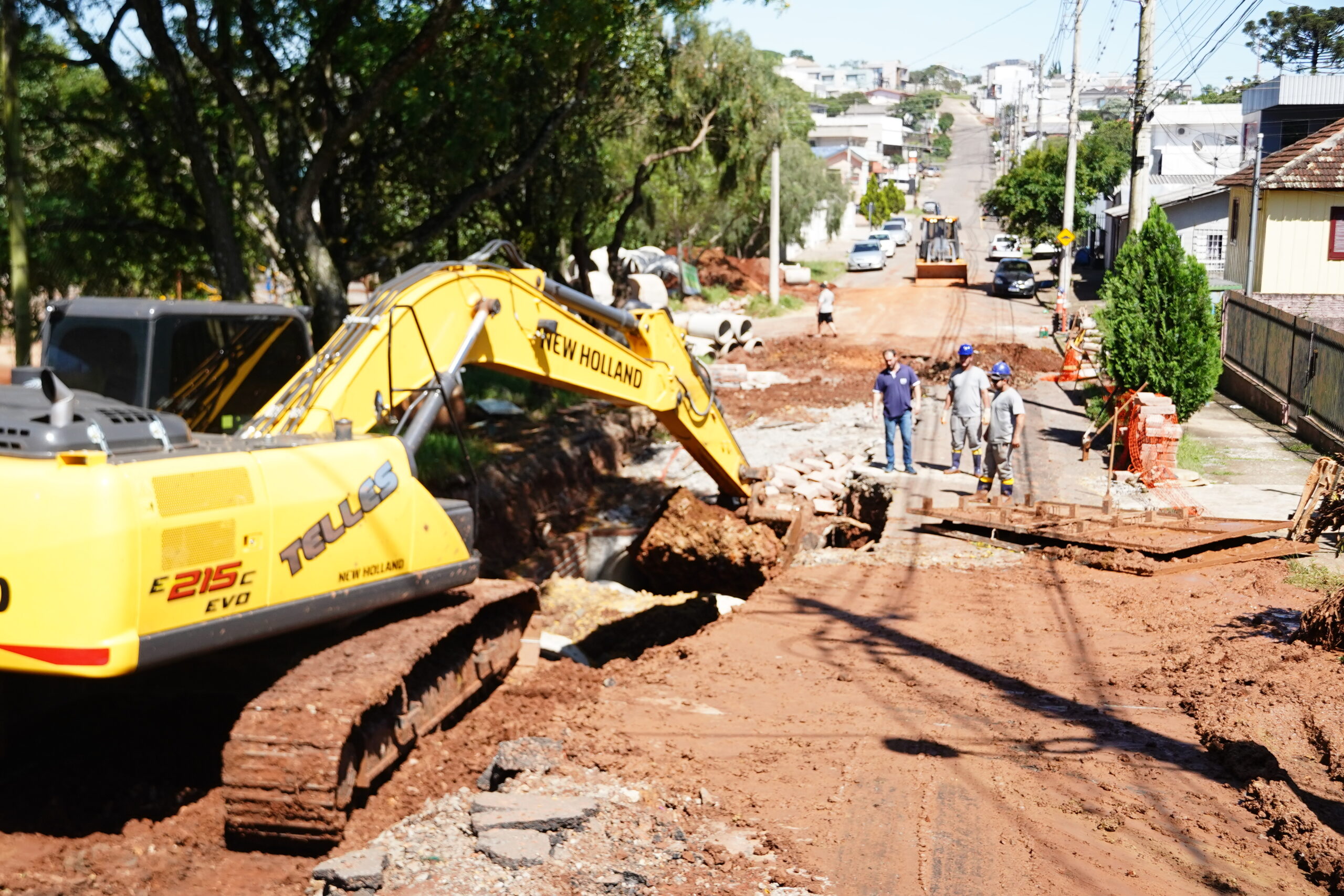 Prefeitura e Defesa Civil permanecem auxiliando a população