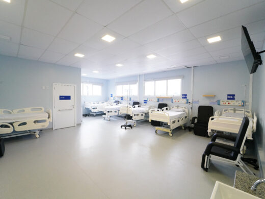 Prefeitura entrega à comunidade novo centro de diagnóstico e 32 novos leitos do Hospital Municipal