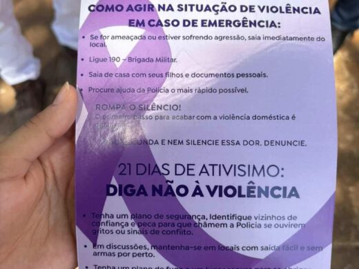 Prefeitura realiza ação de rua do Laço Laranja com foco no combate à violência