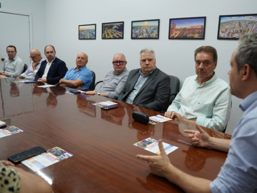 Prefeitura apresenta Programa Rumo Certo às entidades empresariais e fortalece ações para reinserção social