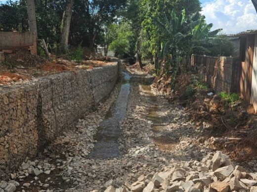 Costa Verde: Prefeitura avança com obras de contenção da sanga