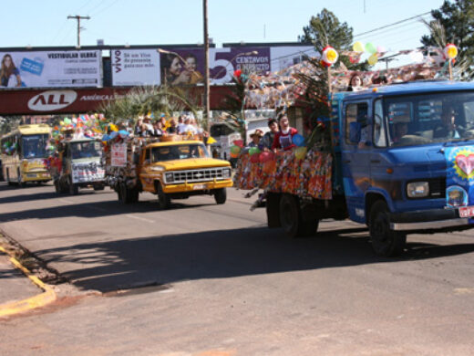 Terceira Idade faz a festa na Petrópolis