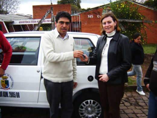 CRAS da Planaltina ganha carro