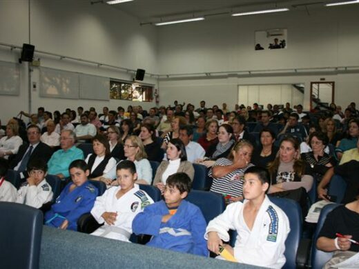 COMDICA homenageia amigos da criança e do adolescente