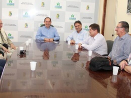 Prefeito recebe comitiva da Alemanha