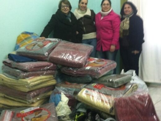 Prefeitura recebe doação de cobertores de campanha feita em rede social