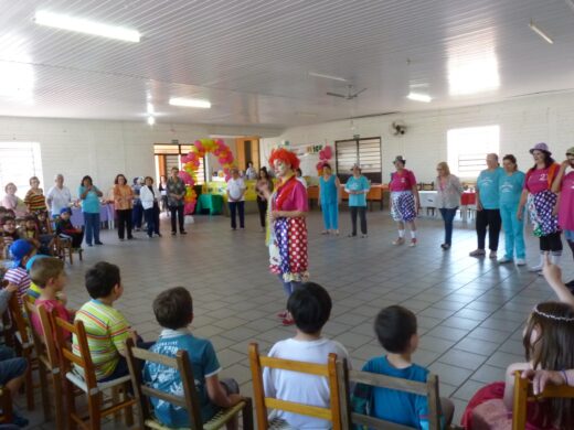 Grupo de Convivência da Terceira Idade do bairro Fátima realiza festa