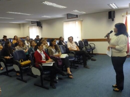 Encontro reúne atores e parceiros do serviço Família Acolhedora em Passo Fundo