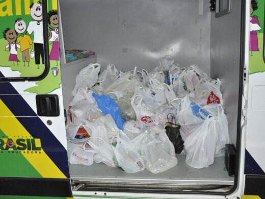 Evento do Quiosque arrecada 600 kg de alimentos