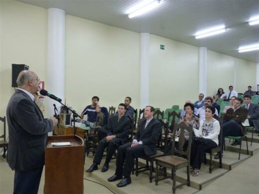 Prefeito renova apoio para a Feira do Livro