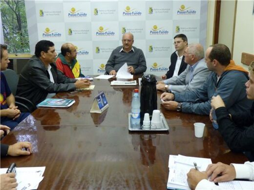 Conselho Municipal do Desporto se reúne com prefeito Dipp