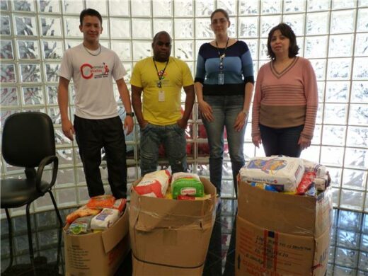 Sedec e Sesc entregam alimentos ao Lar Emiliano Lopes