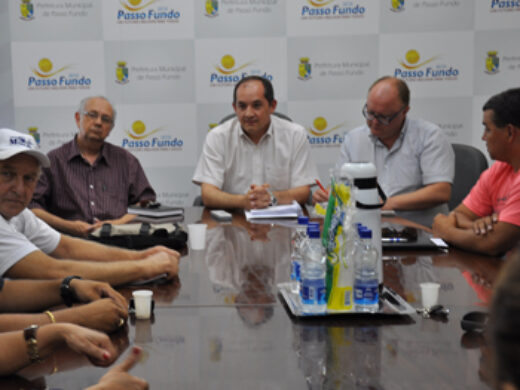 Confirmada data do desfile do Carnaval 2013