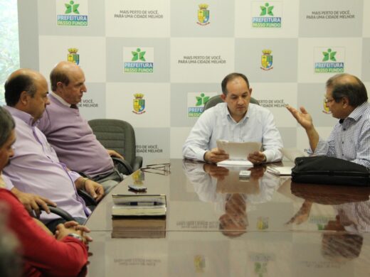 Prefeitura recebe reivindicações da Associação dos Veteranos de Futebol