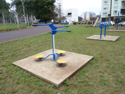 Equipamentos da academia ao livre localizada no antigo quartel serão restaurados