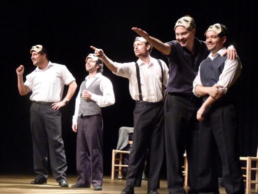 Espetáculo Canalhas com teatro lotado no Passo Fundo em Cena