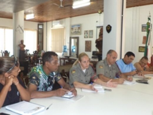 Reunião define diretrizes para regularizar os ensaios das escolas de samba