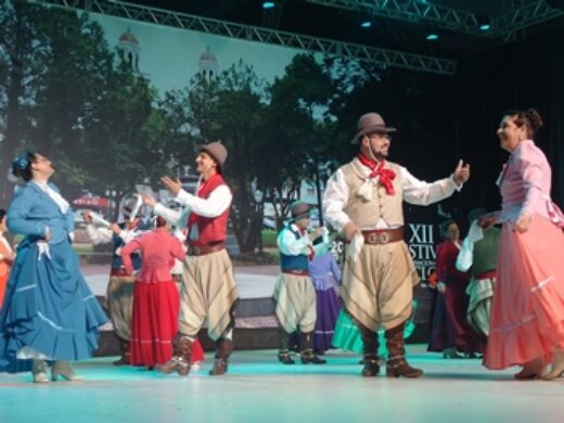 Festival de Folclore: público lota Casa da Cultura