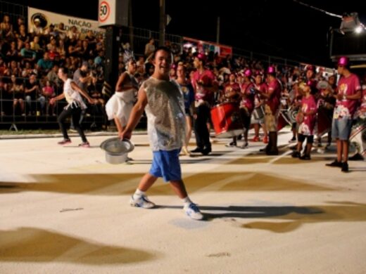 APAExonados pela Vida abre Carnaval de Passo Fundo