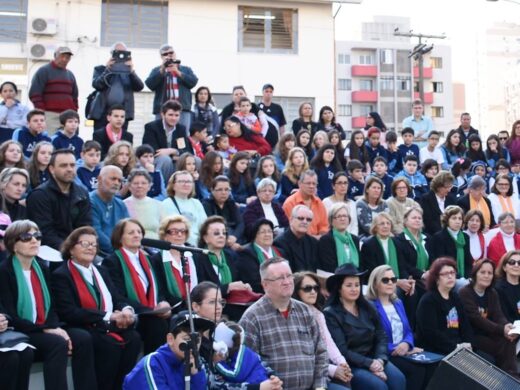 160 vozes cantam Gaúcho de Passo Fundo