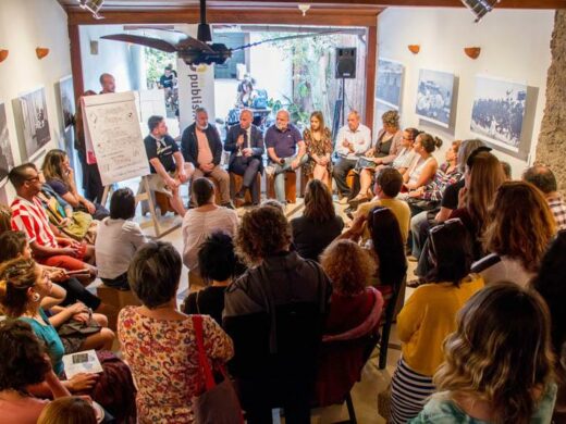 Festas literárias em debate