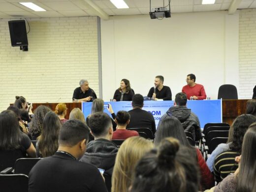 Flicom: discussão sobre narrativas